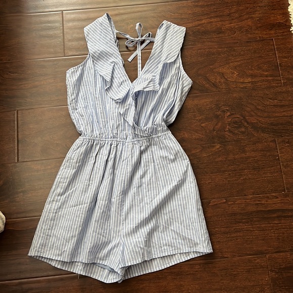 Jack BB Dakota Sandra Stripe Ruffle Romper - Picture 5 of 8